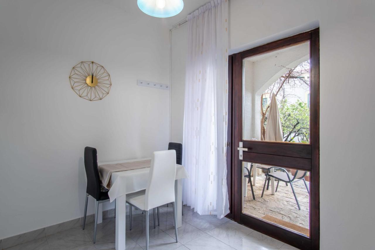 Apartamento Ostaric Mandre Exterior foto